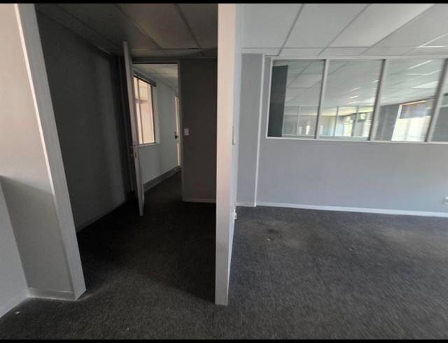 BUSINESS PROPERTY TO RENT IN FAERIE GLEN